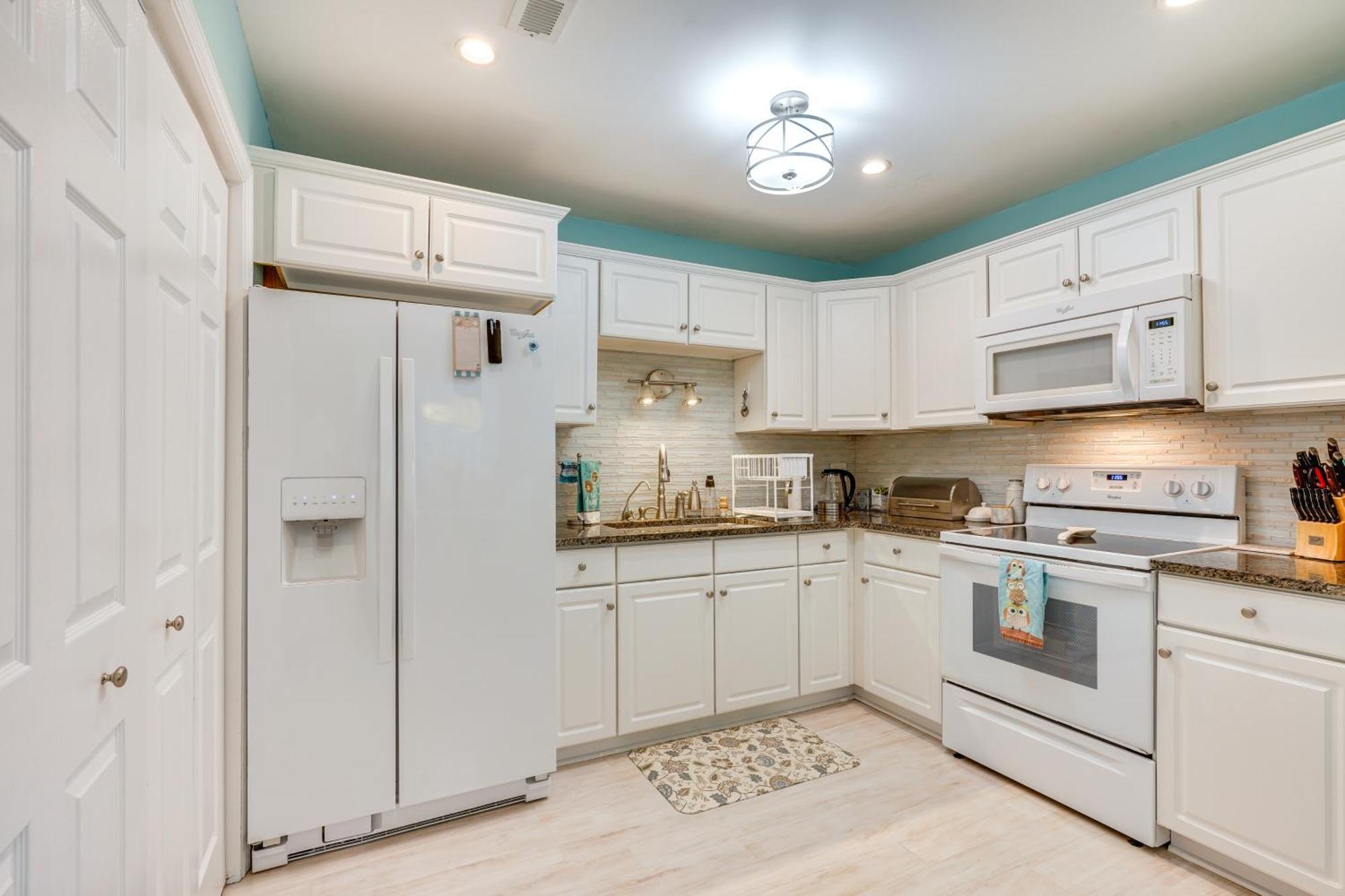 Cozy Goose Creek Escape With Patio And Grill Villa ภายนอก รูปภาพ